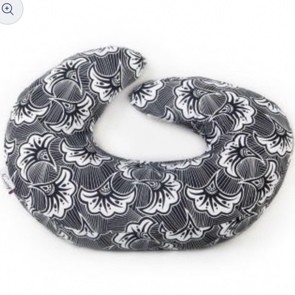 Floral Black and White Women's Accessory